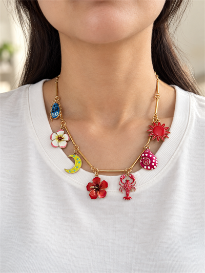 Retrobird Solana Colorful Figurative Charm Detailed Red Necklace