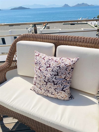 Retrobird Decorative Cotton Hidden Zippered 50x50 Brown Deer Patterned Pillowcase