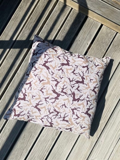 Retrobird Decorative Cotton Hidden Zippered 50x50 Brown Deer Patterned Pillowcase