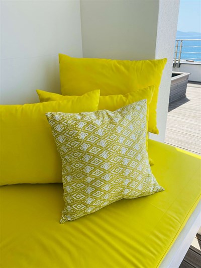 Retrobird Decorative Cotton Hidden Zippered 50x50 Lemon Yellow Bohemian Pillowcase