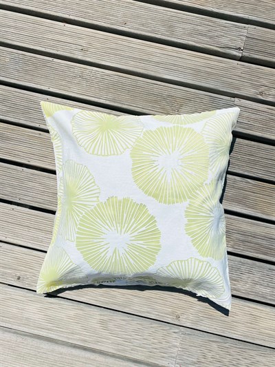 Retrobird Decorative Cotton Hidden Zippered 50x50 Yellow Water Lily Pillowcase