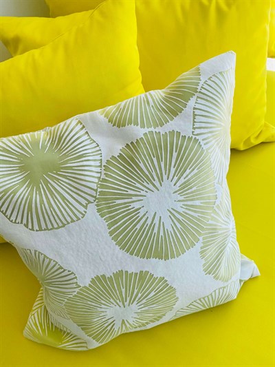 Retrobird Decorative Cotton Hidden Zippered 50x50 Yellow Water Lily Pillowcase