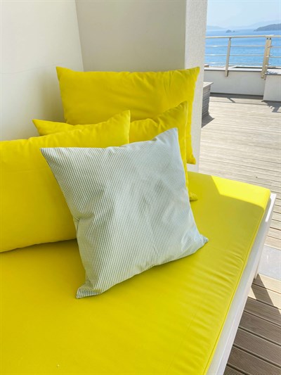 Retrobird Decorative Cotton Hidden Zippered 50x50 Green Petti Check Pillowcase