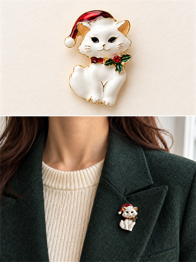 Retrobird Romy Ekru Yılbaşı Kedisi Figürlü Vintage Broş