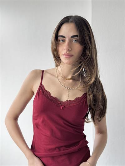 Retrobird 2-Pack Burgundy Tank Tops with Lace Detail