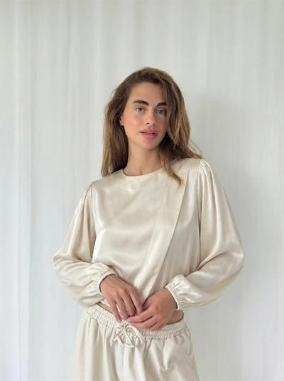 Retrobird Alisa Retro Cream Shirt with Cover