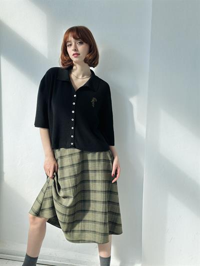 Retrobird Bol ve Kısa Kol Siyah Nakış Detaylı Hırka