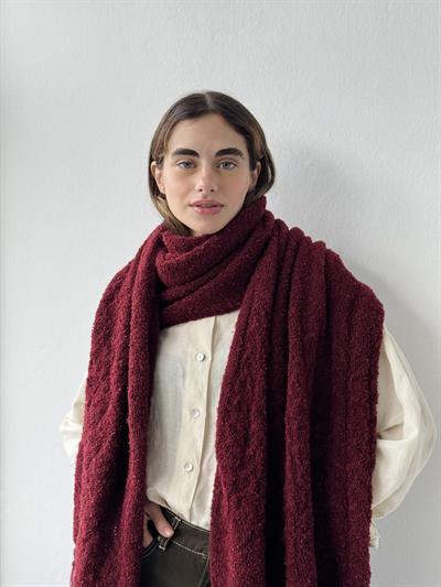 Retrobird Large Size Soft Bouclé Burgundy Knit Scarf