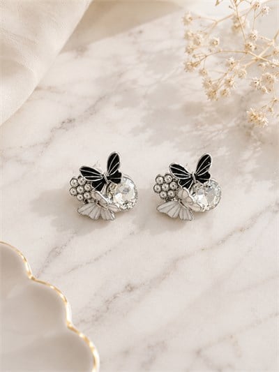 Retrobird Celeste Kelebek Detaylı Silver Renkli Vintage Style Tasarım Küpe