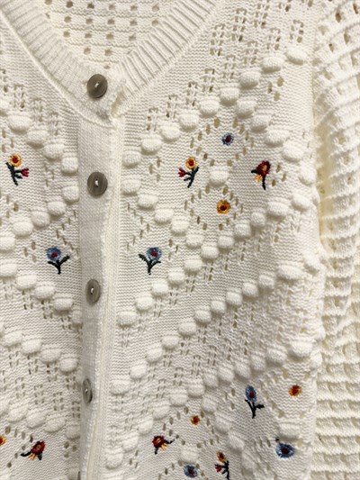 Retrobird Off-White Embroidered Romantic Cardigan