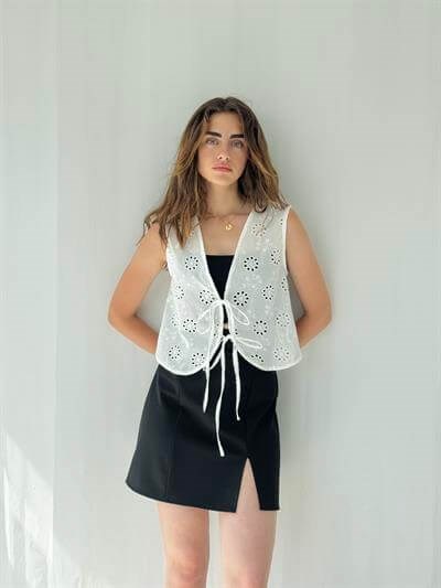 Retrobird Front Tie White Vest Blouse Top