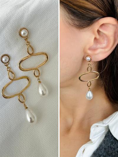 Retrobird Retro Model Pearl Gold Color Earrings