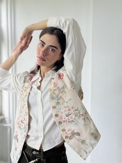 Retrobird Design Five-Button V-Neck Classic Cream Vest