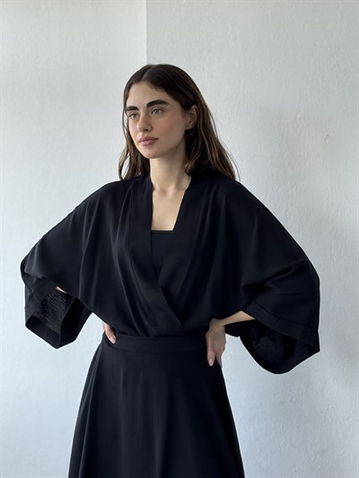 Retrobird Black Design Boho Mini Kimono