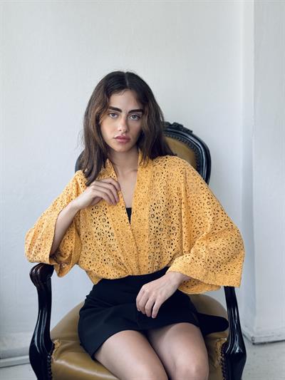 Retrobird Design Lace Yellow Mini Kimono