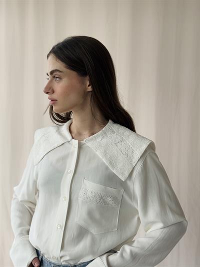 Retrobird Design Laced Peter Pan Collar Ecru Shirt