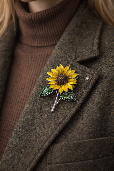 Retrobird Design Golden Sun Silver Vintage Brooch Lapel Pin