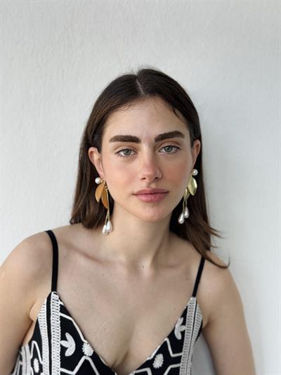 Retrobird Design Pearl Colored Earrings