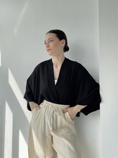 Retrobird Black Design Mini Kimono