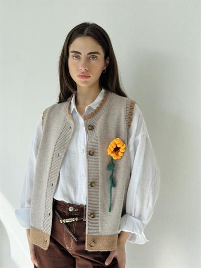 Retrobird Tasarım Nakışlı Ayçiçeği Kabartmalı Açık Gri Simli Yelek