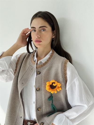 Retrobird Tasarım Nakışlı Ayçiçeği Kabartmalı Açık Gri Simli Yelek