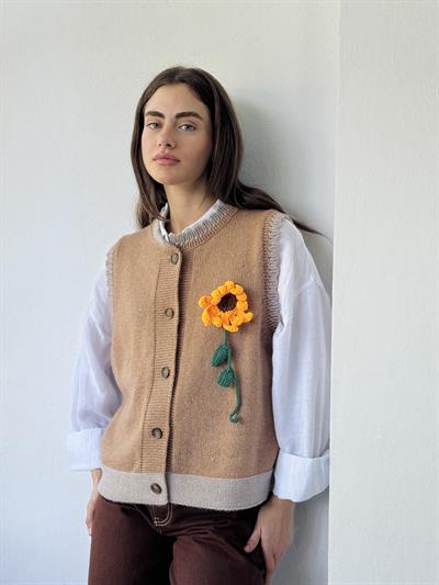 Retrobird Tasarım Nakışlı Ayçiçeği Kabartmalı Vizon Simli Yelek