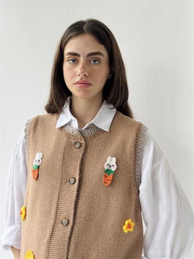 Retrobird Tasarım Nakışlı Tavşan Ayçiçeği Turuncu Kabartmalı Simli Yelek