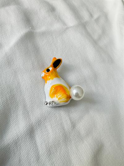 Retrobird Design Yellow - White Rabbit Brooch Lapel Pin