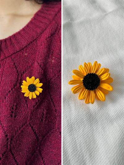 Retrobird Design Yellow Daisy Brooch Lapel Pin