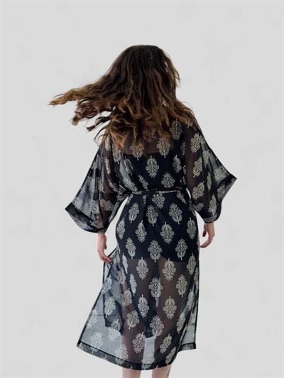 Retrobird Design Floral Patterned Black Long Kimono