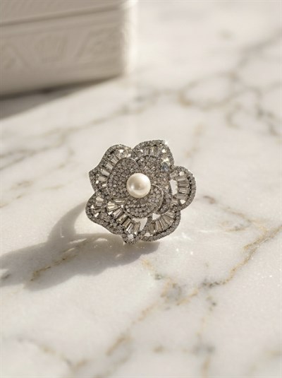 Retrobird Tasarım Vintage Gri Kamelya Çiçeği Broş Yaka İğnesi