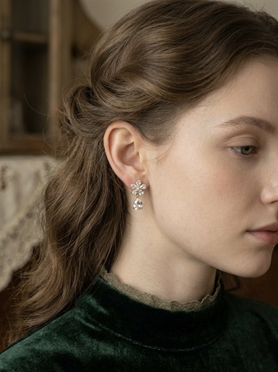 Retrobird Vintage Style Tasarım Beyaz - Altın Renkli Küpe