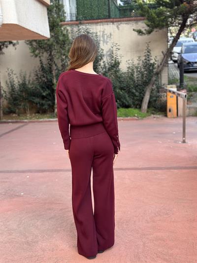 Retrobird Burgundy Knit Set