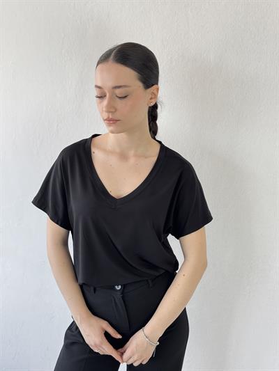 Retrobird V-Neck Flowy Black T-Shirt Top