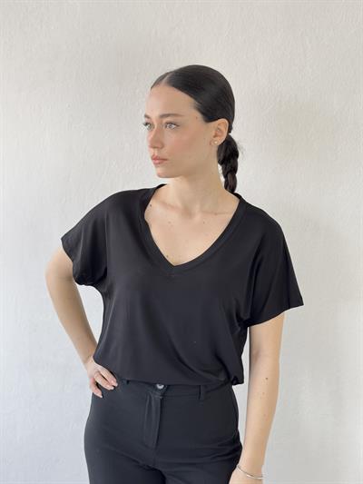 Retrobird V-Neck Flowy Black T-Shirt Top