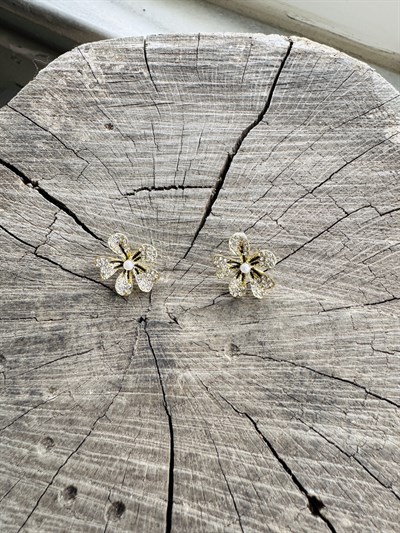 Retrobird Vintage Style Altın Renkli Aurielle Çiçek Küpe