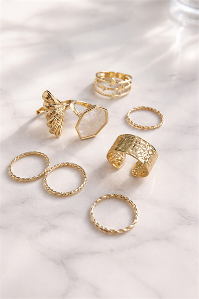 Retrobird Vintage Style Golden Romance Gold Colored 8-Piece Ring Set