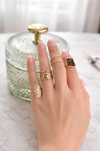 Retrobird Vintage Style Golden Romance Gold Renkli 7li Yüzük Seti