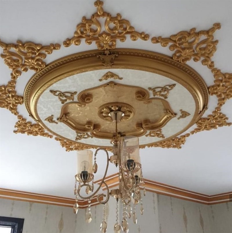 زخرفة زاوية سقف القصر الذهبي 27*18 سم