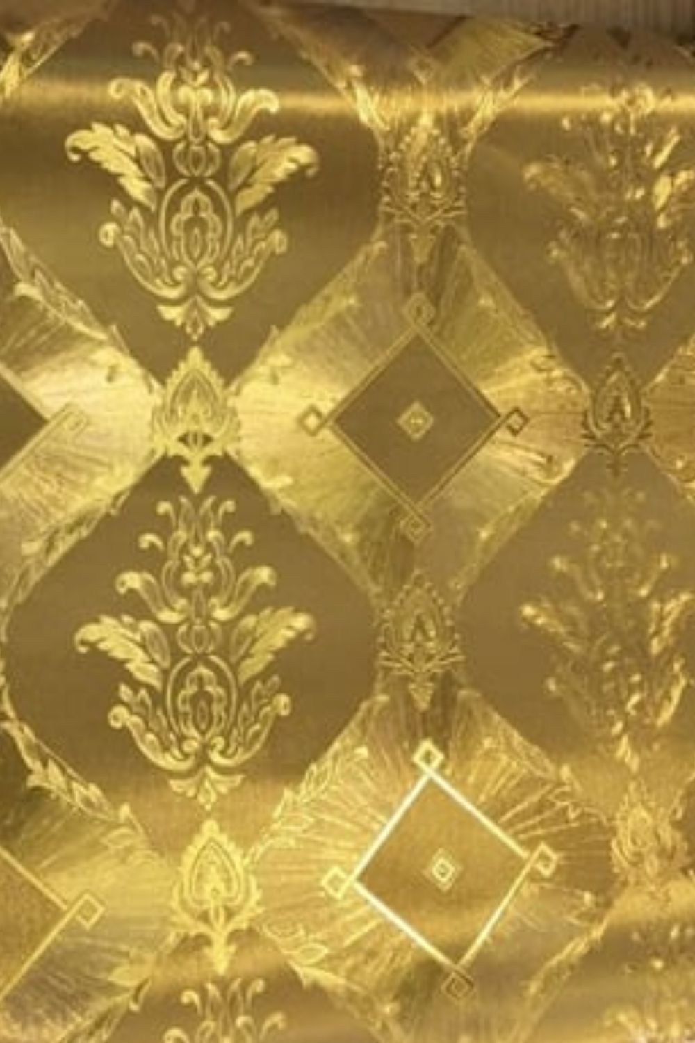 Altın Varaklı Damask Desenli Duvar Kağıdı D-90102