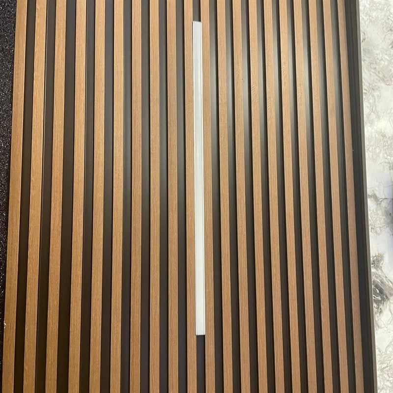 مصباح نهاري عريض مدمج بغطاء من الألومنيوم مقاس 40 سم