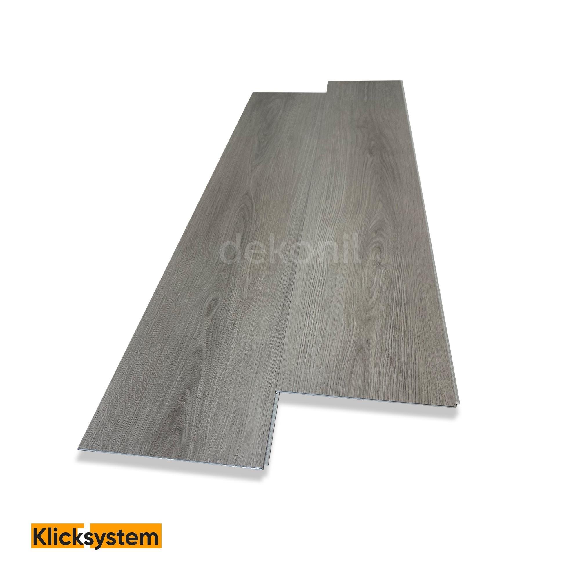 SPC Parke Duman Meşe Desenli – Su Geçirmez Zemin Paneli 22,8*120 cm (Paket: 9 Adet / 2,50 m²)