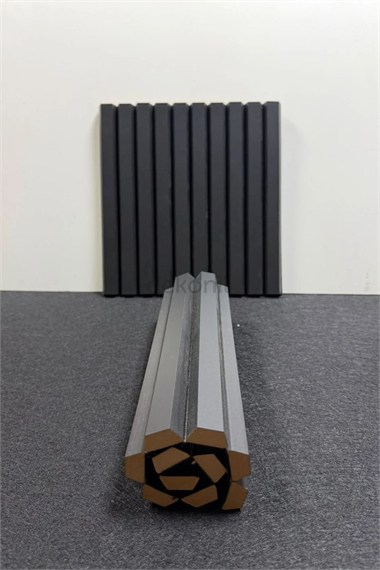 FeltWood Siyah Esnek Akustik MDF Duvar Paneli 25 × 275 × 1,3 cm