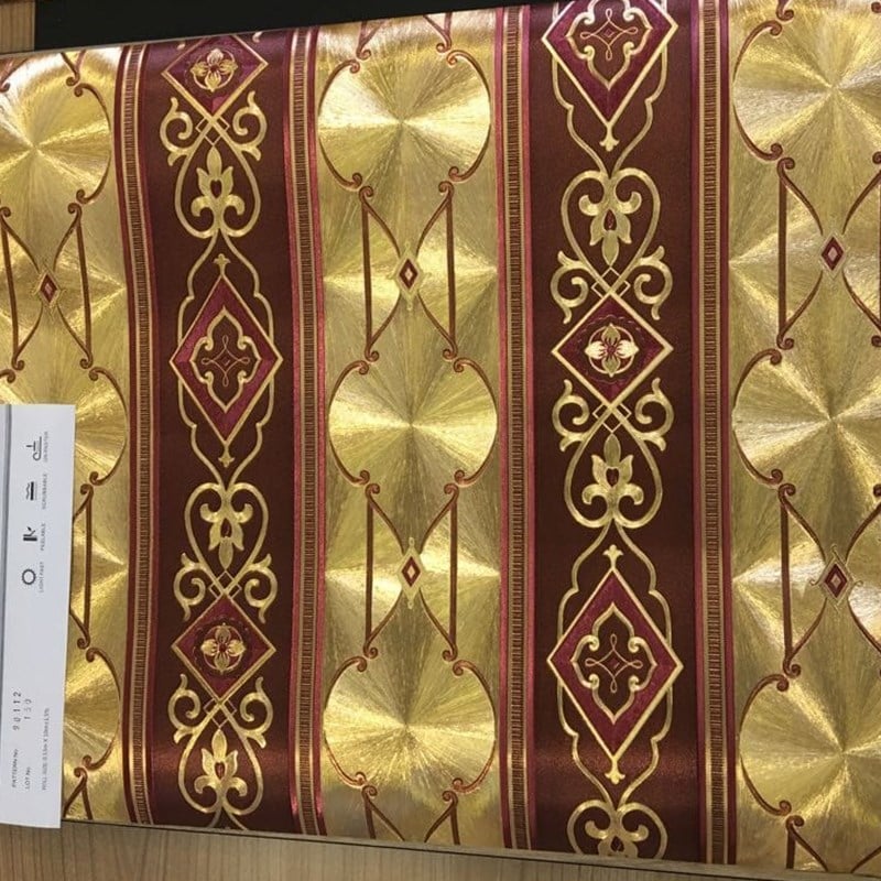 ورق جدران مخطط ذهبي بورجوندي مذهب D-90112