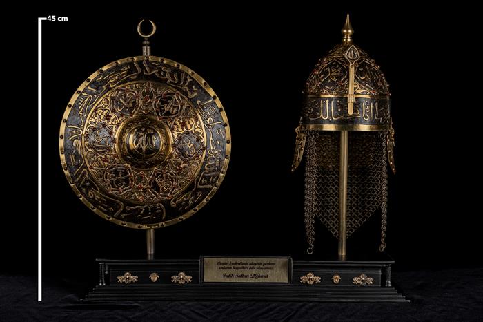 Fatih Sultan Mehmet Han Zırh Seti Masa Üstü Dekor Boy