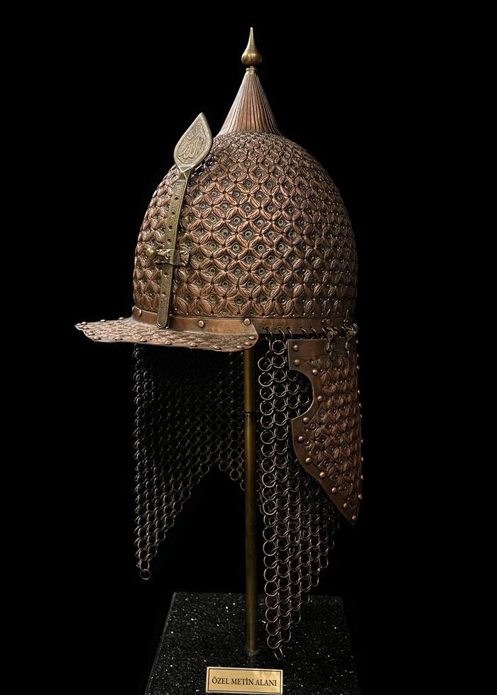 Selçuklu Hakan Miğferi – Nakkaş İşlemeli Hakanî Eser