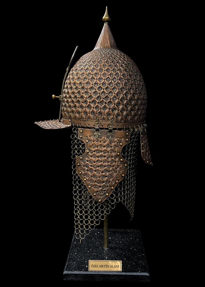 Selçuklu Hakan Miğferi – Nakkaş İşlemeli Hakanî Eser