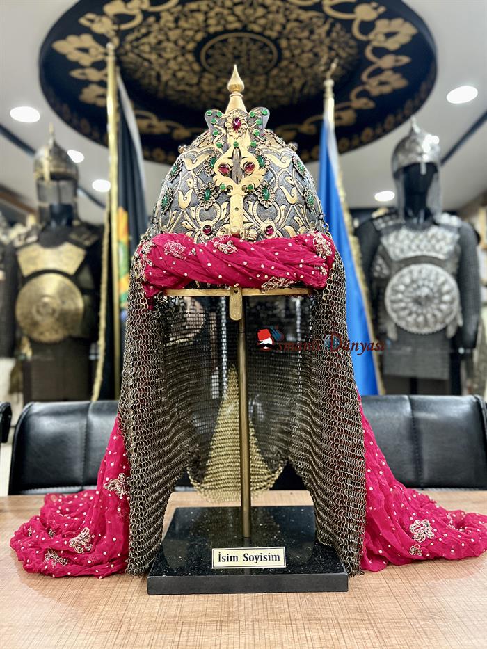 Sultan IV. Murad Hanın Miğferi: Güç, İhtişam ve Sanatın Buluştuğu Tarihi Miras