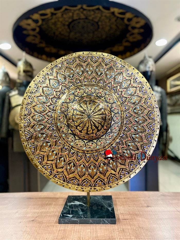 Sultanların Tören Kalkanı