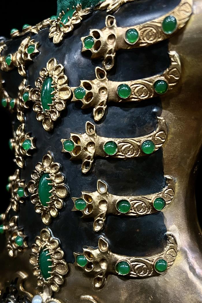 Zerafet Kaftanı – Osmanlı İhtişamını Yansıtan Eşsiz Bir Sanat Eseri